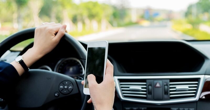 Texting and Driving = Bad things happen! - car.com.cy