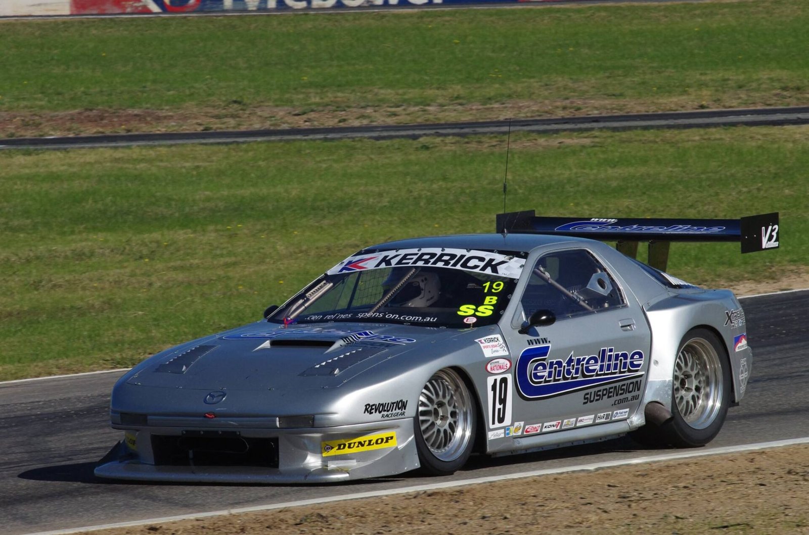 Άκουσε το “Silver Bullet” FC RX7 της Centreline Suspension στην πίστα ...